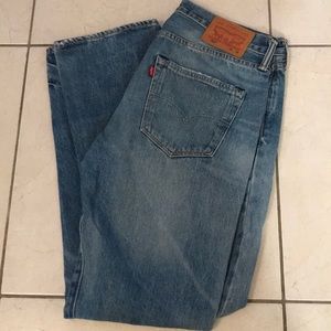 Men’s Levi’s jean. BRAND NEW!